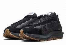 Nike x Sacai Vaporwaffle „Black Gum“