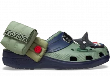 Naruto x Crocs Classic Clog „Kakashi“ Naruto-Shippuden-Crocs-Classic-Clog-Kakashi-209445-410