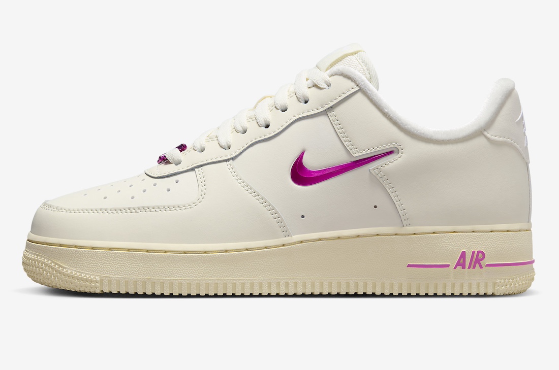 Nike Air Force 1 07 SE Just Do It Coconut Milk Playful Pink FB8251 101 1
