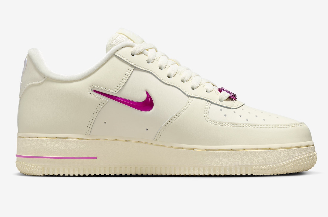Nike Air Force 1 07 SE Just Do It Coconut Milk Playful Pink FB8251 101 2