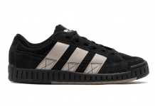 Adidas Lawsuit „Core Black“