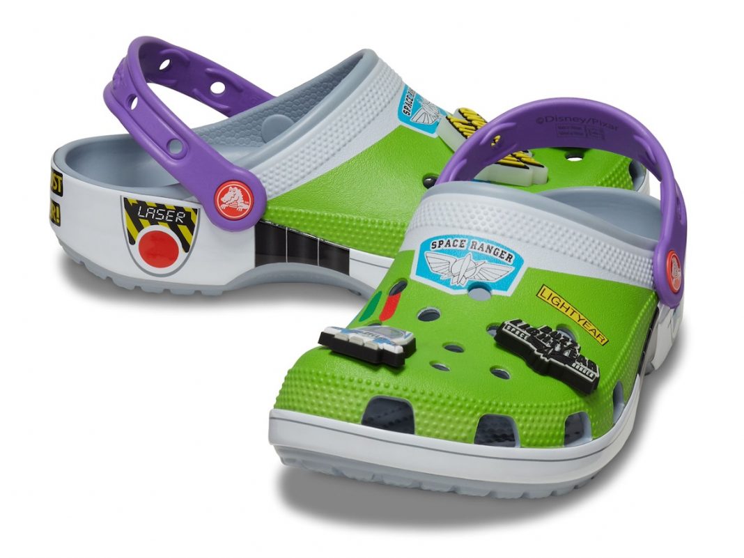 Toy-Story-Crocs-Buzz-Lightyear-209545-0ID 1