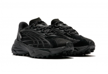 PLEASURES x Puma Spirex „Black“