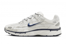 Nike P-6000 „Dark Blue“ Nike P-6000 Beitrag (1100 × 785 px)