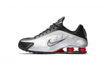 Nike Shox R4 OG „Black Metallic“