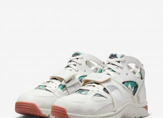 Corteiz x Nike Air Trainer Huarache „Light Bone“