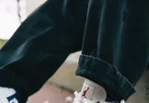 Nike SB x Air Jordan 4 SP „White Navy Blue“