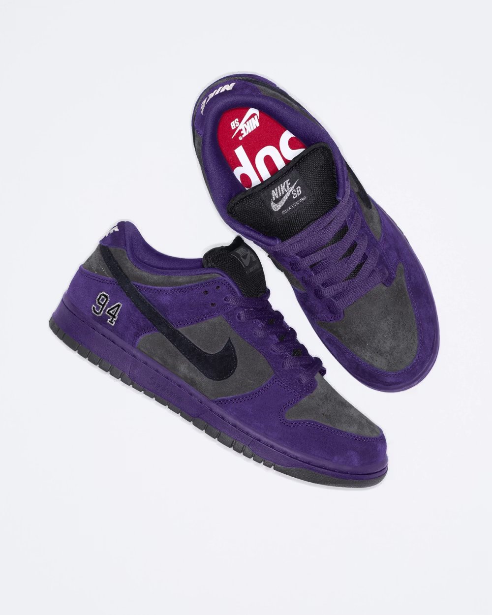 Supreme x Nike SB Dunk Low Europa Exklusiv "Purple Ink" Gz1dncHaUAADJUZ