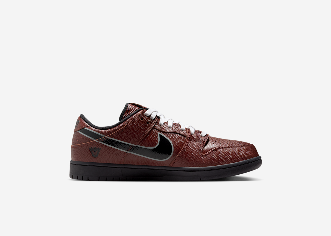Limosine Skateboards x Nike SB Dunk Low "Dark Pony" sb dunk low pro E794B7 E5A5B3E6BB91E69DBFE99E8B 5LglmA9M 2