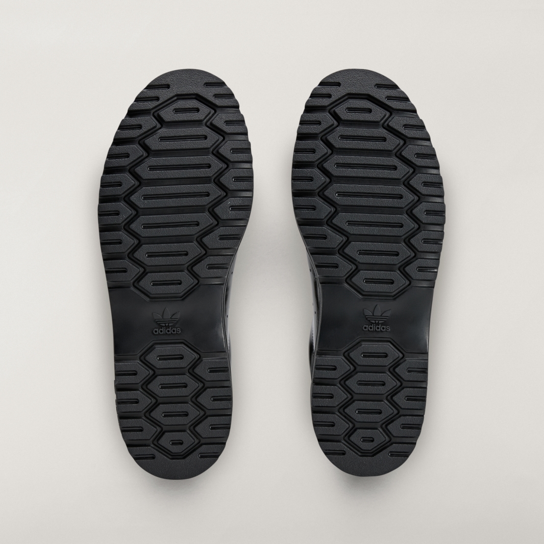 Spongebob SquarePants x Adidas Stan Smith Freizeit "Black" image 13