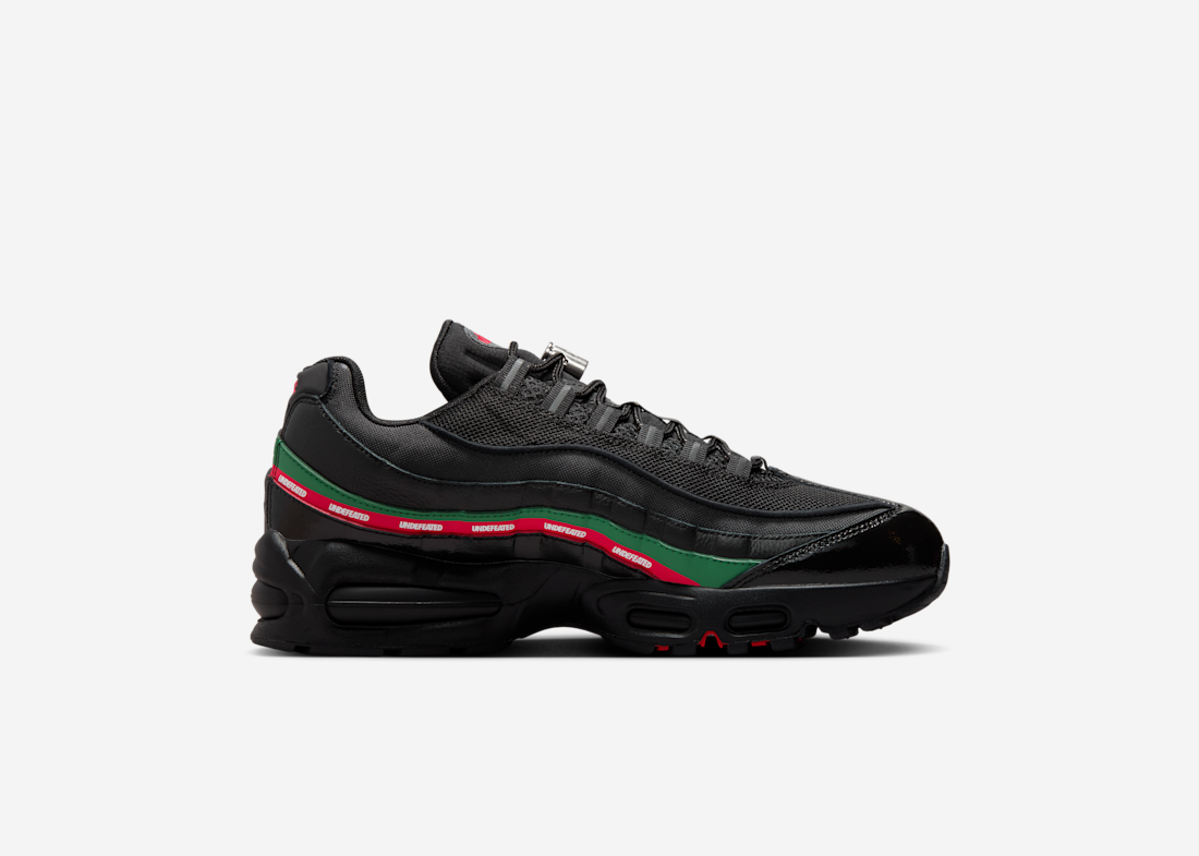 Undefeated x Nike Air Max 95 "Black" ib4453 001 3