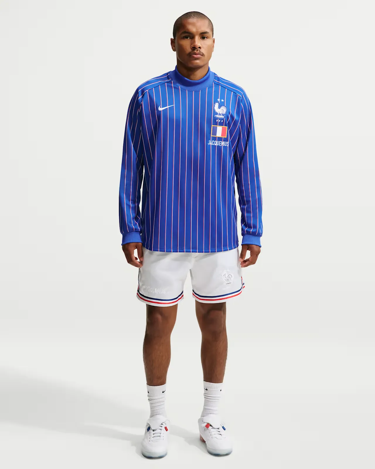 Jacquemus x FFF x Nike Kollektion 000000 Jacquemus x FFF x Nike Shorts France IQ3867 100 img0 1000x1000 1