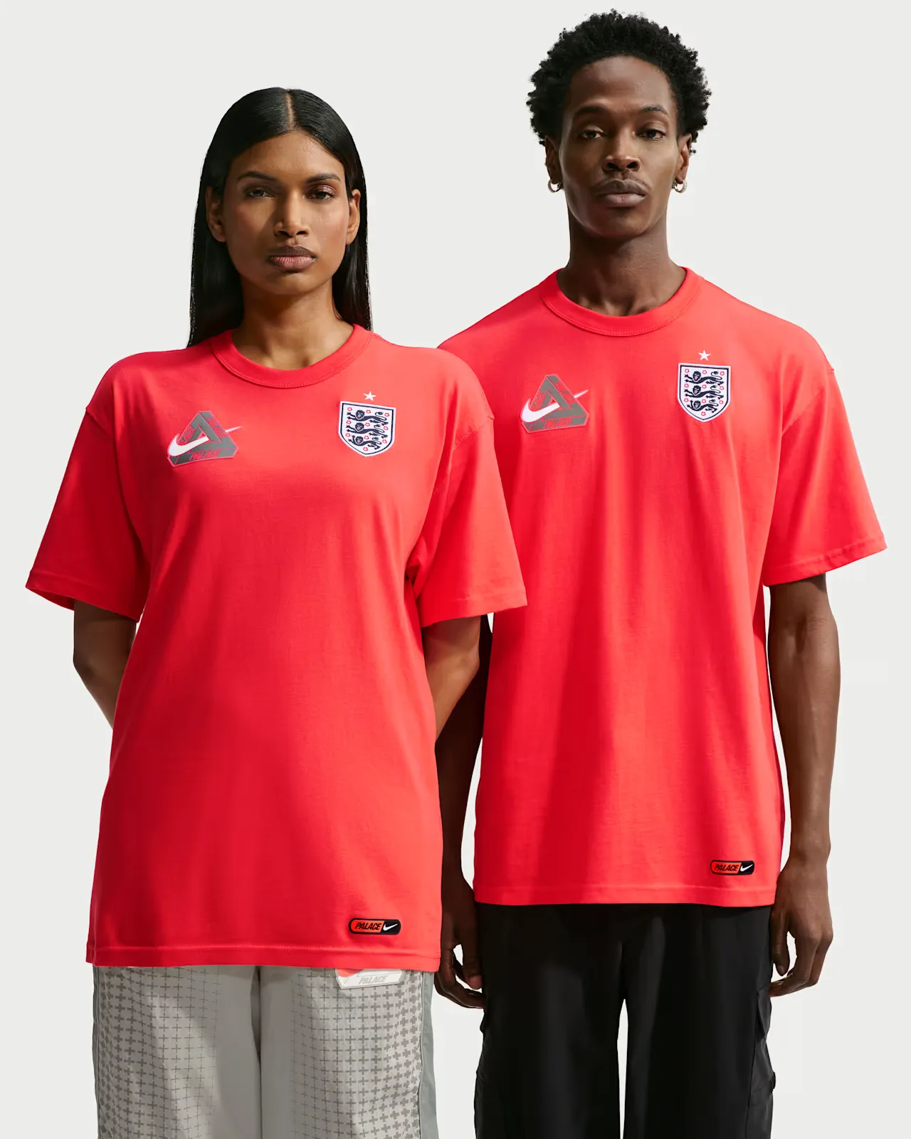 Palace x England x Nike Football Kollektion Palace x England x Nike T Shirt Red IM6598 696 img0 1000x1000 1
