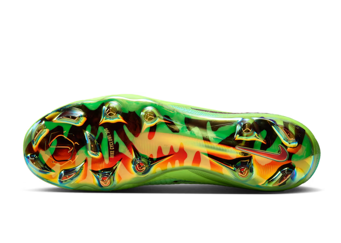 Travis Scott x Nike Phantom 6 Low Elite FG "Earth Metallic Gold" Travis Scott x Nike Phantom 6 Low Elite FG Earth Metallic Gold IQ8140 900 2