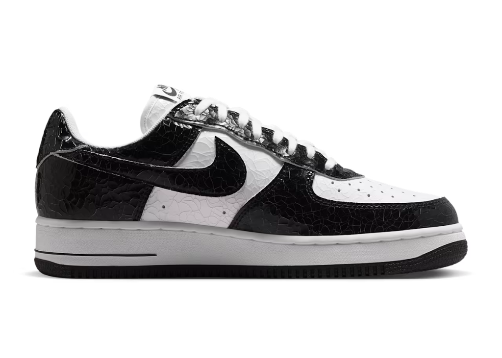 Nike Air Force 1 Low '01 "Cracked Leather Black White" Nike Air Force 1 Low 01 Cracked Leather Black White JA0248 300 1